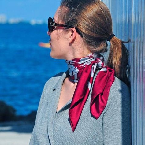 Parisian Scarf: How to Tie A Scarf like A French Woman - Mon Petit Four® Neck Scarf Outfit, Silk Scarf Outfit, French Scarf, Loop Knot, Head Scarf Tying, Silk Scarf Style, Silk Neck Scarf, Cool Winter, Ways To Wear A Scarf