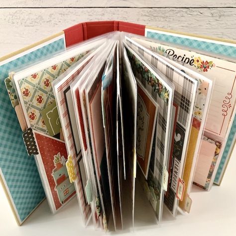 Scrapbook Ideas For Recipes, Recipe Scrapbook Layouts, Recipe Album Diy, Scrapbook Recipe Book Diy, Recipe Scrapbook Homemade Cookbook, Diy Recipe Book Ideas, Scrapbooking Recipes, Cookbook Scrapbook, Journal Recipes