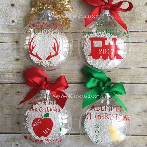 Xmas Bulbs, Toddler Ornaments, Cricket Maker, Cricut Ornaments, Ornaments Diy Kids, Homemade Christmas Crafts, Floating Ornaments, Disney Christmas Decorations, Chirstmas Decor