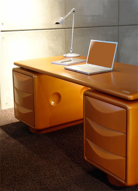 'Igl Jet' Desk by Ernest Igl » Yanko Design Funky Desks, Orange Desk, Media Office, Maximalist Bedroom, Nyc Rooms, Cool Office Desk, Colorful Homes, 70s Furniture, 70s Interior