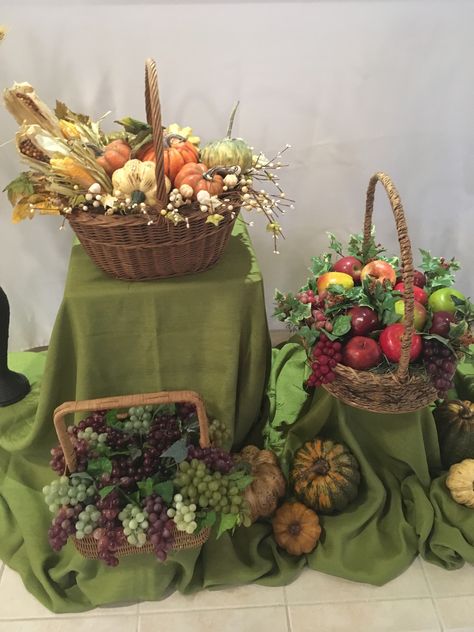 Fall Decor For Church Sanctuary, Thanksgiving Decorations Church, Church Thanksgiving Decorations, Harvest Decorations For Church, Fall Church Decorations, Thanksgiving Church Decorations, Church Harvest Festival, Easter Altar Decorations, Fall Table Settings Autumn