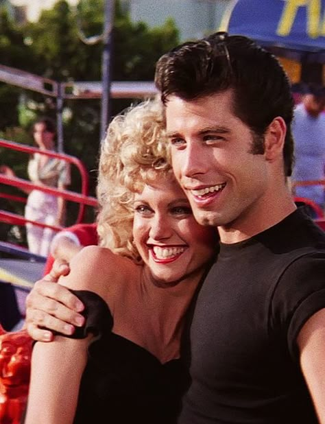 Olivia Newton-John and John Travolta Grease Aesthetic, Photos Amoureux, Sandy And Danny, Grease 1978, Grease Movie, Grease Is The Word, Danny Zuko, Septième Art, I Love Cinema