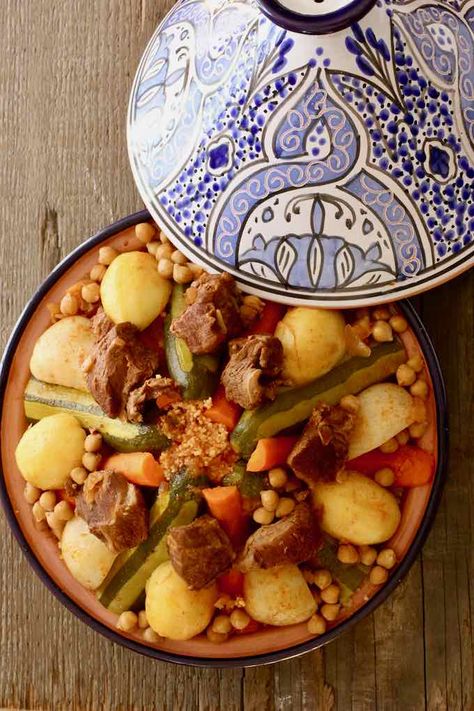 Traditional Tunisian Lamb Couscous Tunisian Couscous, Lamb Couscous, Argentina Food, Couscous Recipe, Tunisian Food, Tagine Recipes, Couscous Recipes, Lamb Stew, Chicken With Olives