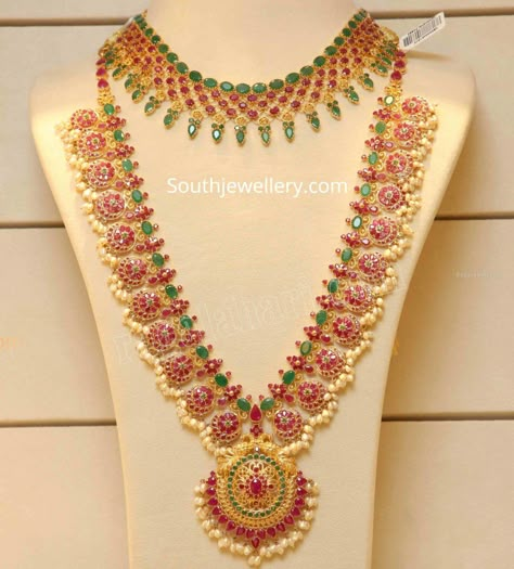 Ruby emerald necklace and long haram Ruby Emerald Necklace Indian, Ruby Jewelry Necklaces Gold, Emerald Necklace Indian, Ruby Emerald Necklace, Ruby Necklace Designs, Ruby Jewelry Necklaces, Latest Indian Jewellery, 22 Carat Gold Jewellery, Long Haram