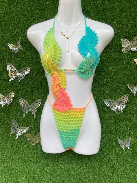 Monokini Outfit Ideas, Soca Outfit, Crotchet Pieces, Crochet One Piece Swimsuit, Bath Suits, Crochet Bathing Suit, Apple Quotes, Beach Knit, Vetements Shoes