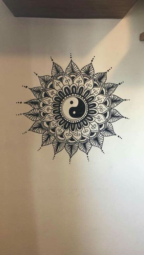 Hippie House, Yin Yang Tattoos, Beautiful Tattoo, Wall Painting Decor, Mandala Art Lesson, Hippie Home Decor, Next Tattoo, Mandala Wall Art, Arte Inspo