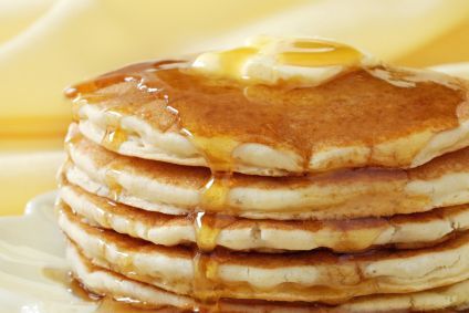 Betty Crocker's Buttermilk Pancakes Recipe Beer Pancakes, Almond Meal Pancakes, Basic Pancakes, Flapjack Recipe, Stack Of Pancakes, Pancake Recipe Buttermilk, Pancakes From Scratch, Cooking Healthy, Homemade Pancakes