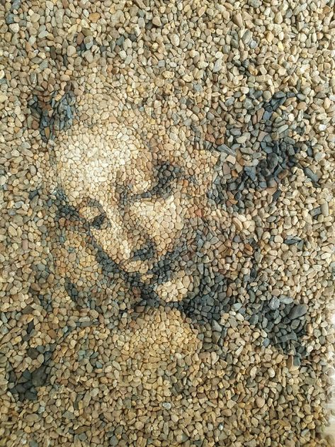 Artist Uses Stones And Pebbles To Create Intricate, Temporary Mosaics (26 Pics) Tina Modotti, Mosaic Portrait, Art Pierre, Pebble Mosaic, Famous Artwork, Johannes Vermeer, Drawing Skills, Stone Mosaic, British Artist