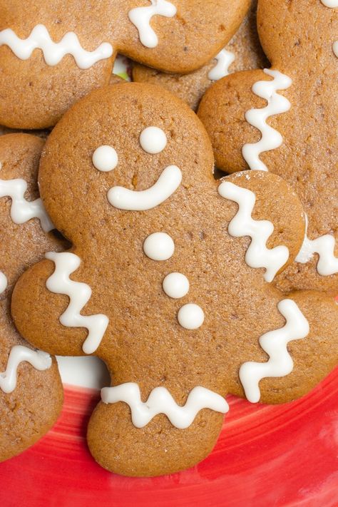 Vegan Gingerbread Cookies | Where You Get Your Protein Protein Gingerbread Cookies, Vegan Gingerbread Cookies, Vegan Xmas, Gingerbread Cookie Dough, Gingerbread Cookies Decorated, Vegan Gingerbread, Vegan Cookies Recipes, Ginger Bread Cookies Recipe, Gingerbread Man Cookies