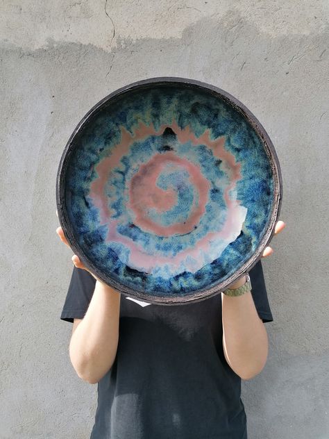 "Extra large bowl, Fruits and vegetables bowl, Unique serving bowl with blue and pink mixed glazes. It will be great as a housewarming gift, a gift for newlyweds, a special present for your loved one, or simply for yourself. DIMENSIONS: Diameter: 13.7\" (35 cm) Height: 3.5\" (9 cm) DETAILS: * Hand formed stoneware * Fired in a kiln at 1240 degrees Celsius/2260 degrees Farenheit * Non-toxic glazes SHIPPING DETAILS: * To ensure your piece arrives safe and soundly, your piece will be wrapped with h Mayco Combinations, Ceramic Fruit Bowl, Glaze Ideas, Unique Plates, Diy Air Dry Clay, Gift For Newlyweds, Unique Bowls, Pink Ceramic, Stoneware Ceramics