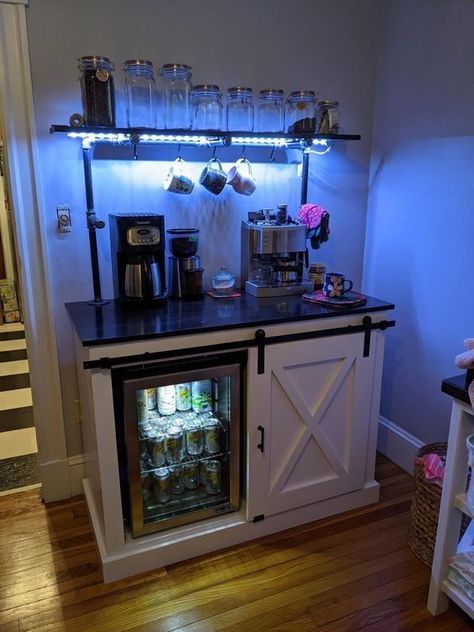 Coffee Table Station, Coffee Bar With Lights, Homemade Coffee Station, Juice Bar Home Kitchens, Mini Tea Bar Ideas, Rental Coffee Station, Coffee Nook Ideas Small Spaces Modern, Coffee Nuk Ideas, Am To Pm Bar