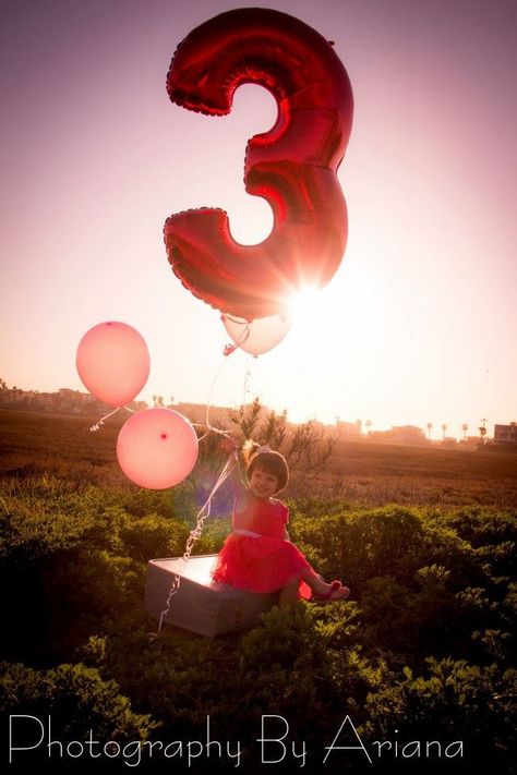 Balloons Photoshoot, 3rd Birthday Pictures, Birthday Flowers Arrangements, 3 Balloon, Balloons Photography, Photo Balloons, Toddler Photos, Princess Photo