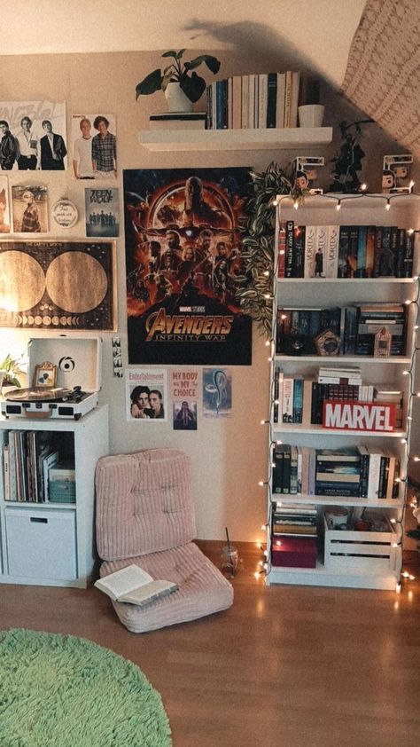 @jaikemarie | Room makeover inspiration, Marvel room, Dream room inspiration Room Decor Ideas Bookworm, Marvel Dorm Room Ideas, Room Ideas Aesthetic With Bookshelf, Apartment Aesthetic Bookshelf, Avengers Bedroom Aesthetic, Bookshelf Wall Aesthetic, Avengers Room Aesthetic, Shelf Layout Ideas Bedroom, 9x9 Room Layout