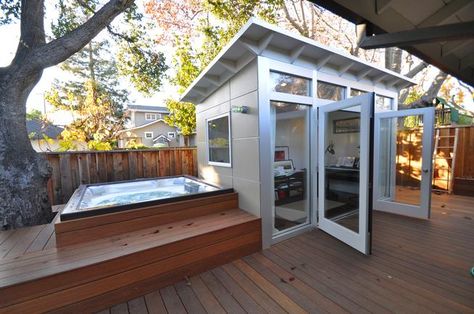 The shed that Jennifer and Eric Antonow built near their backyard hot tub provides some extra living space in Palo Alto, Calif. The high cost of California Backyard Sheds Hangout, Backyard Hangout, Hangout Ideas, Tuff Shed, Home Office Modern, Backyard Gardens, Studio Shed, Pub Sheds, Hot Tub Backyard