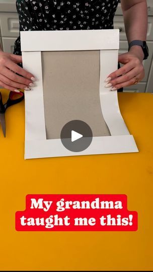 130K views · 242 reactions | Gift box hack #reels #hack | Jennie and Nick's Brainteasers | Jennie and Nick's Brainteasers · Original audio Decorated Gift Boxes Ideas, Box Hacks, Gift Hacks, Gift Wrapping Techniques, Gift Wrapping Inspiration, Creative Box, Holiday Gift Box, Simple Gift Wrapping, Present Wrapping