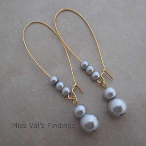 Long kidney earwires can also be embellished on the front side of the wire for a more customized look. Available in silver and gold plated in various package sizes.  www.etsy.com/shop/missvalsfindings www.stores.ebay.com/Miss-Vals-Creations www.amazon.com/shops.missvalsjewelrymakingsupplies Kidney Wire Earrings Diy, Kidney Earrings Ideas, Earrings Packaging Ideas, Kidney Ear Wire Earrings, Lexington South Carolina, Anting Manik, Jewelry Making Wire, Earring Styles, Beaded Earrings Diy