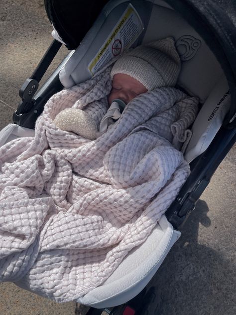 Newborn In Stroller, Baby Boy Stuff Newborn, Baby Beach Pictures, Sleeping Newborn, Orbit Baby, Newborn Stroller, I Want A Baby, Cute Babies Photography, Baby Necessities