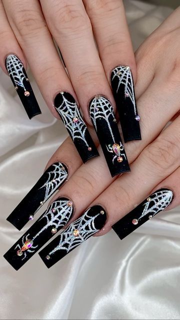 Diamond Halloween Nails, Halloween Spider Nail Designs, All Black Halloween Nails, Halloween Rhinestone Nails, Halloween Black Nails Design, Spiderweb Nail Designs, Rhinestone Halloween Nails, Spooky Birthday Nails, Dope Nail Designs Halloween