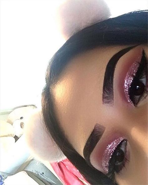 Makeup Looks For Black Women, Rosa Make-up, Quinceanera Makeup, Haut Routine, Pink Eyeshadow Look, Ideas For Makeup, Party Make-up, Makeup Artist Kit, Holiday Makeup Looks