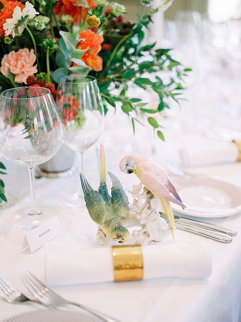 Wedding decoration ideas, have a crush on the birds!! #wedding #decoration #weddingideas #tabledecor #birds #weddinginspiration Bird Wedding Decor, Brides Photography, Norway Wedding, Pink Flowers Wedding, 2 Brides, Porcelain Wedding, Wedding Birds, Bridal Bouquet Pink, Bird Wedding