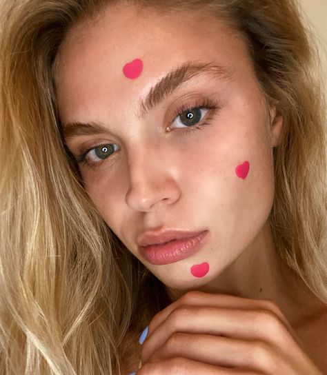 Get rid of blemishes with our heart shaped 100% hydrocolloid acne patches. Pimple Patches Aesthetic, Patches Aesthetic, Cute Selfies, Blind Pimple, Pimples Under The Skin, Get Rid Of Pimples, Rid Of Pimples, Acne Patch, Pimple Patches