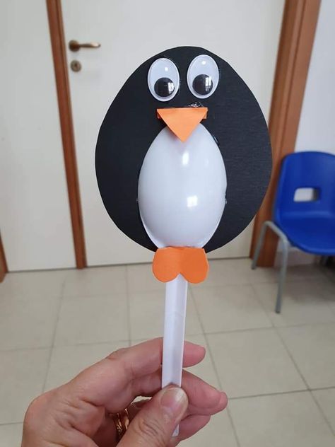 Emperor Penguin Craft, Penguin Craft For Kids, Penguin Crafts Preschool, Letter P Crafts, January Craft, Hearts Paper Crafts, Penguin Crafts, January Crafts, Penguin Craft