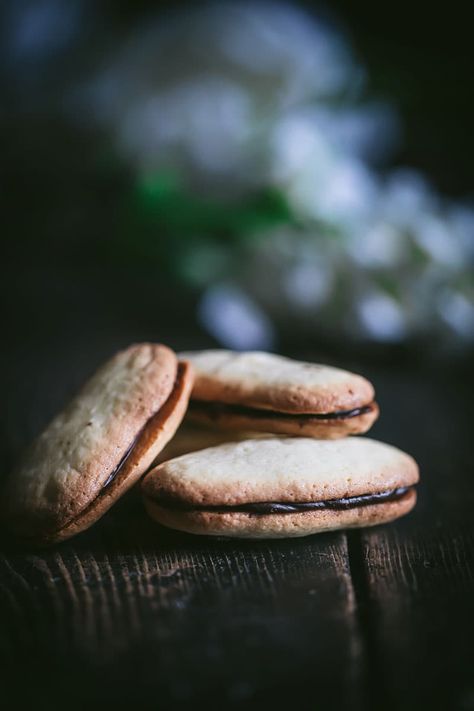 Gluten Free Milano Cookies, Milano Cookie Recipe, Milano Cookie, Milano Cookies, Dairy Recipes, Vegan Party Food, Gluten Dairy Free, Cookies Gluten Free, Crispy Cookies