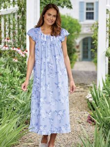 Eileen West Hydrangea Nightgown Nighty Designs Indian Cotton, Nighty Designs Indian, Nighty Designs, Hydrangea Print, Vermont Country Store, Eileen West, Types Of Lace, Cotton Nightgown, Blossom Print