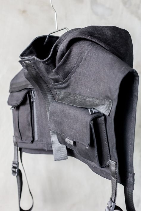 Unisex Bags Fashion, Techwear Vest, Tactical Wear, Stop And Shop, Leather Bra, Tech Wear, Higher Ground, Concept Clothing, Cyberpunk Fashion