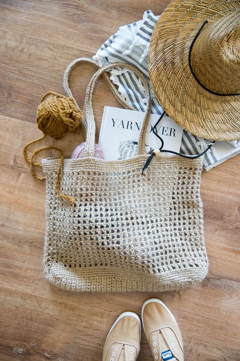 Jute Mesh Tote – Free Crochet Pattern Beach Crochet Bag, Crochet Shopping Bag, Free Crochet Bag Patterns, Beach Bag Pattern, Tote Crochet, Crochet Tote Pattern, Tote Bag Pattern Free, Crochet Beach Bags, Free Crochet Bag