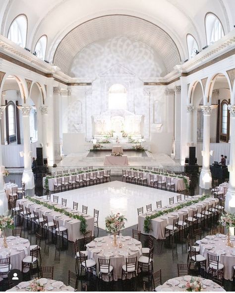 Unique Wedding Floor Plans, Circle And Long Tables Wedding, 300 Person Wedding Seating Layout, Runway Wedding Seating, Wedding Reception Set Up Layout, 100 Person Wedding Seating Layout, Reception Set Up, Wedding Table Set Up Layout, Ceremony And Reception Together Layout