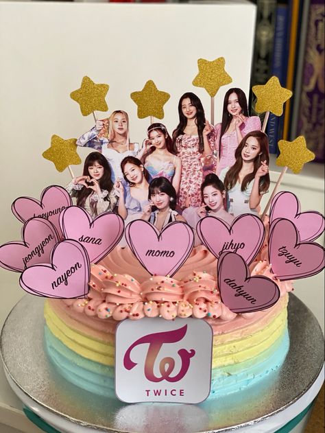 Twice Cake Design, Twice Cake Ideas, Twice Birthday Cake, K Pop Cake, Pastel Blackpink, Twice Birthday, Barney Birthday Cake, Kpop Cake, Twice Birthdays