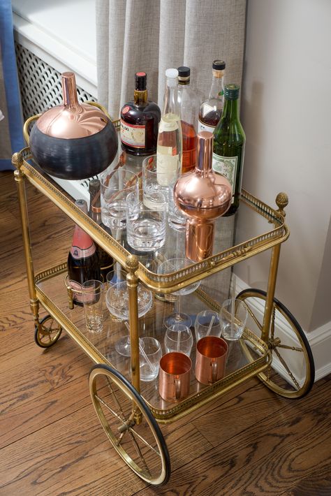 What Happens When A Gossip Girl Decorator Makes Over Your Apartment +#refinery29 1920s Bar, Apartment Bar, Gold Bar Cart, Outside Bars, Vintage Bar Carts, Bar Cart Decor, Mobile Bar, Contemporary House Design, Bar Carts