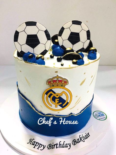 #RealMadridThemeCake | Birthday cake kids, Cake recepies, Cars birthday cake Bolo Real Madrid, Tarta Real Madrid, Football Cake Design, Real Madrid Cake, Easter Themed Cakes, Easter Desserts Cake, Football Themed Cakes, Soccer Birthday Cakes, Cake Designs For Boy