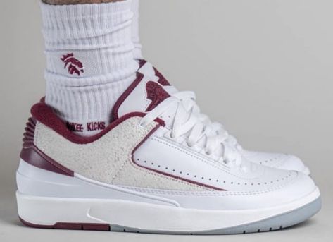 On-Feet Photos of the Air Jordan 2 Low “Cherrywood” Air Jordan 2 Retro Outfit, Jordan 2 Low Outfit, Jordan 2 Outfit Men, Jordan 2s, Air Jordan 2 Low, Air Jordan 2 Retro Low, Jordan Retro 2, Nike Air Jordan 2, Jordan 2 Low