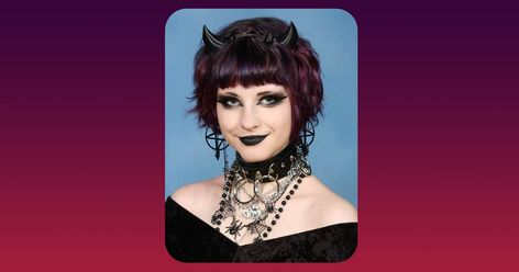 High school salutatorian's Goth yearbook photo goes viral Goth Graduation Pictures, Goth Picture Day, Goth Yearbook Photo, Alternative Copy Ideas Yearbook, How To Edit Goth Pictures, Goth Senior Pictures, Goth Senior Photos, Pharmacy School Graduation, Yearbook Photo