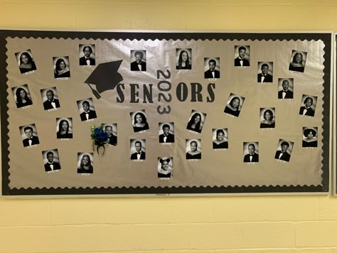 Seniors Decorations, Senior Wall Ideas High Schools, Senior Class Decoration Ideas, Senior Bulletin Board Ideas, Senior Hoodies Design Ideas, Graduation Bulletin Board, Seniors 2025, Hoodies Design Ideas, Farewell Ideas