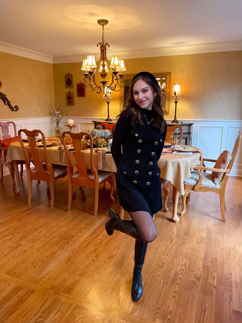 Blair Waldorf Christmas Outfit, Blair Waldorf Thanksgiving, Blair Waldorf Halloween Costume, Gossip Girl Winter Outfits, Blair Waldorf Christmas, Blair Waldorf Style Outfits, Blair Waldorf Outfits Inspired, Blair Waldorf Costume, Outfit Blair Waldorf