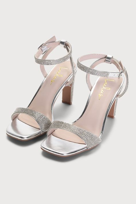 Silver Heels Low Heel, Comfy Silver Heels, Silver Sparkly Heels Short, High Heels Prom Silver, Silver High Heels For Quinceanera, Short Sparkly Heels, Small Heels For Prom, Prom Shoes Short Heel, Hoco Heels Silver