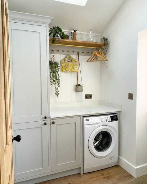 Real Homes With Howdens | Inspiration | Howdens Small Extension Interior Ideas, Porch Utility Room Extension, Small Utility Room Cupboard Ideas, Utility Room Cupboard, New Build Utility Room, Utility Off Kitchen, Small Utility Space Ideas, Utily Room Small Laundry, Cheap Utility Room Ideas