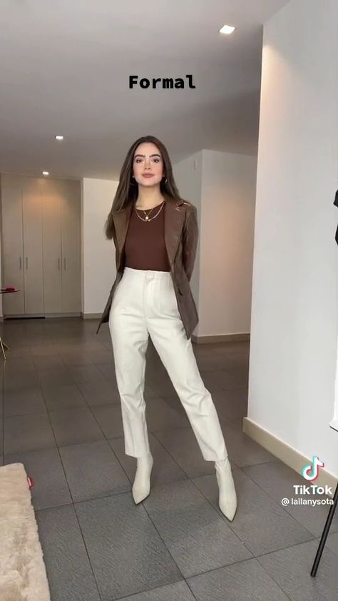 Lailany Sota Bussines Outfit Ideas, Basic Office Outfit, Dresses Winter Outfit, Bussines Casual Women Outfits, Outfit Formal Juvenil, Outfit Semiformal Mujer, Freezing Winter Outfits, Winter Outfits Cold Freezing, Cold Winter Outfits Aesthetic