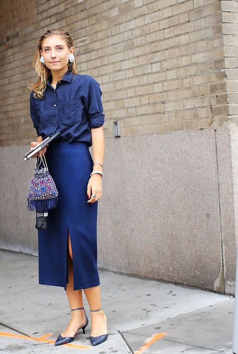 Phil Oh for Vogue All Blue Outfit, Workwear Inspiration, Jenny Walton, 70 Outfits, Blue Outfits, 60 Fashion, Blue Outfit, 가을 패션, Work Fashion