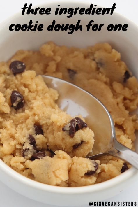 Cookie Dough No Flour, Edible Cookie Dough No Flour, Single Serving Cookie Dough, Edible Cookie Dough Recipe For One, Easy Edible Cookie Dough, Cookie Dough Healthy, Edible Cookie Dough Healthy, Simple Cookie Dough Recipe, Cookie Dough Yogurt