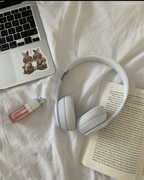 Headphones, Laptop, Bed