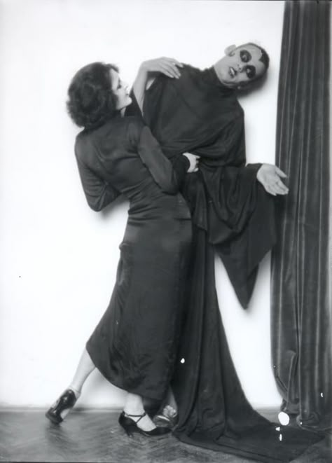 Anita Berber, Human Poses Reference, Dress Down Friday, Human Poses, Fritz Lang, Cabaret, German Expressionism, Vintage Photography, Dressed Down