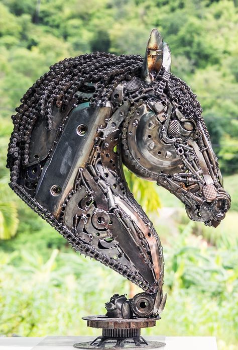 Horse head scrap metal sculpture. iron horse sculpture #horse #horselover #horseriding #metalhorse #metalsculpture #metalart Junk Art, Metal Yard Art, Metal Horse Sculptures, Junk Metal Art, Metal Horse, Acid Art, Found Object Art, Metal Art Welded, Steel Sculpture