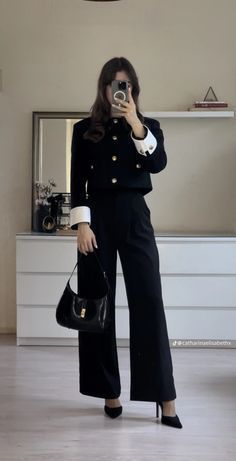 Female Office Outfits, Old Money Fashion, Girly Style Outfits, Female Office, Money Fashion, Stylish Work Attire, Elegante Casual, Mode Chic, Classy Work Outfits