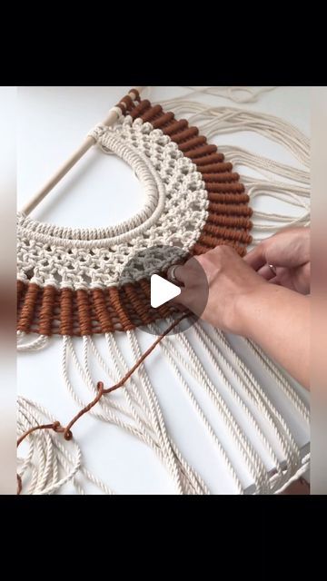 Yashi Designs | Bharti Trivedi shared a post on Instagram: "Making this helps to calm some nerves!🧡 This is a speedy way of tying the vertical Clove hitch knot and the best part is you can work directly from the spool. 😉 Nothing can beat the pleasure of working without getting to work with numbers.😬😀🤗 #macrame #europeanorganicmodern #homedecorblogger #cozydecor #modernfarmhouse #scandinaviandesign #mysouthernliving #Midcenturtystyle #tadaan #midcenturyboho #modernbohemian #californiancas Diy Wall Hanging Yarn, Clove Hitch Knot, Hitch Knot, Macrame Knots Tutorial, Sewing Cushions, Macrame Knots Pattern, Macrame Wall Hanging Diy, Macrame Wall Hanging Patterns, Rope Crafts Diy