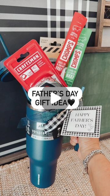 Kaycee Greer on Instagram: "Father’s Day Gift Idea! This tumbler is a fun way to gift dad a few of his favorites. This gift tag is  perfect to compliment this gift idea for dad. Happy Gifting 🖤  Like this post & be sure to follow along. Comment Dad for the links to be sent to you. The links can also be found in my LTK.  . . . #gift #gifts #gifted #gifting #giftsforhim #giftsfordad #giftideas #giftidea #giftgiving #giftguide #fathers #fathersdaygift #fathersday #dadsday #fathersdaygiftideas #fathersdaygiftidea #father #giftforhim #giftfordad #dadlife #dads  #dadgift #dadgifts #fathersdaygifts #fathersdaygifts #fathersdaygiftidea #giftsforhim #uniquegifts #chomps #gifttags #gifttag #bestdadever #dad" Father’s Day Ideas, Dad Gifts Basket, Dad Life, Cup Gifts, Gift Packs, Mother And Father, Gift Tag, Gift Baskets, Fathers Day Gifts