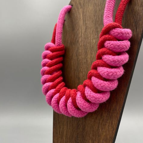 We all know someone who loves a statement necklace, and this eye-catching piece is sure to put a smile on their face! Handmade from 10mm and 6mm cotton cord rope using a Chinese snake knot design, this stunning necklace will make any outfit pop. This rope length of this necklace design is approximately 65cm, meaning that when worn, it will hang to midway between collarbone and chest on most body types. However, please note that all my jewellery is handmade meaning each necklace will be unique and may vary slightly in size. BESPOKE DESIGNS - If you are interested in commissioning a bespoke colour combination for your chunky cotton rope macrame necklace, please don't hesitate to get in touch to chat. If you are buying as a gift and would like a hand-written gift message included with your or Keyrings Crochet, Icord Ideas, Chunky Macrame, Rope Macrame, Snake Knot, Macrame Colar, Cotton Cord Necklace, Cotton Necklace, Rope Jewelry